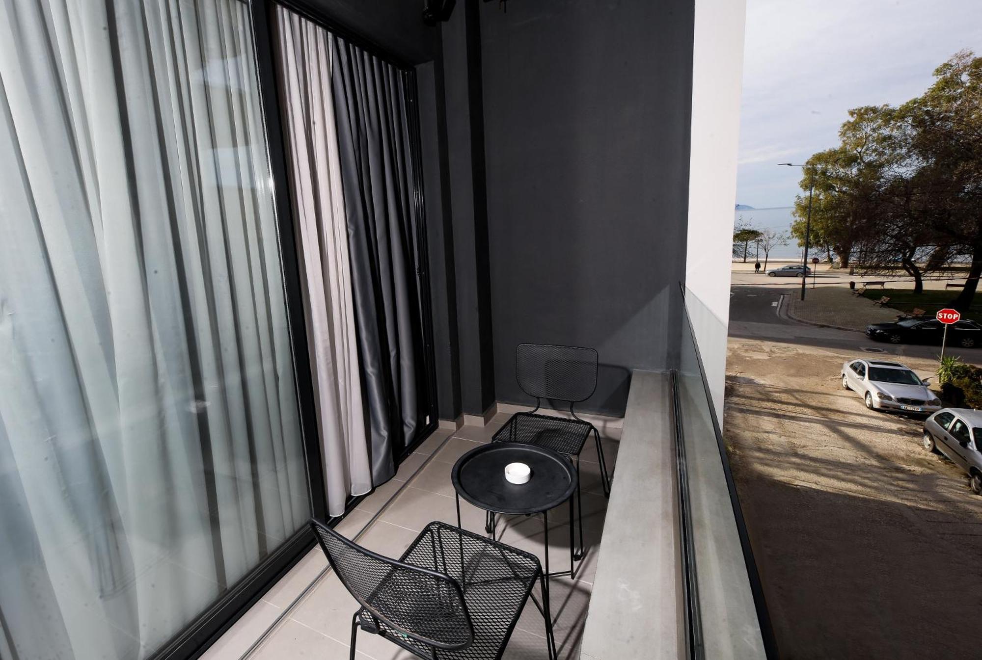H&M Hotel Vlorë Exteriör bild